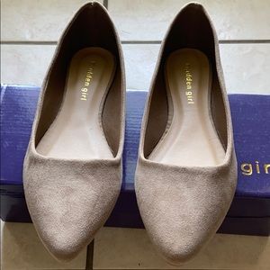 Madden girl size 8 flats - brand new